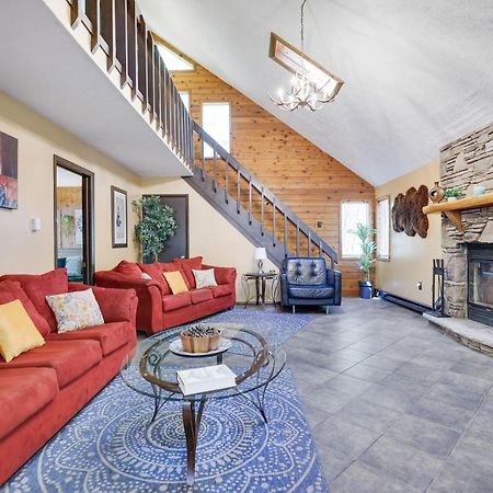 Chalet Renovated Near Casino, Camelback , Kalahari 4Bdrms Firepit Hot Tub Game Room Tobyhanna Εξωτερικό φωτογραφία