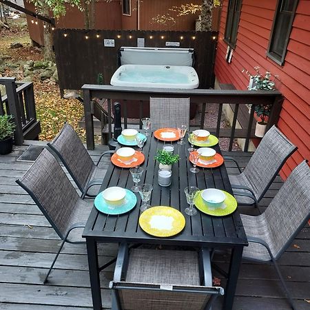 Chalet Renovated Near Casino, Camelback , Kalahari 4Bdrms Firepit Hot Tub Game Room Tobyhanna Εξωτερικό φωτογραφία