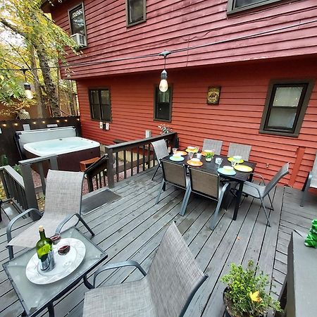 Chalet Renovated Near Casino, Camelback , Kalahari 4Bdrms Firepit Hot Tub Game Room Tobyhanna Εξωτερικό φωτογραφία