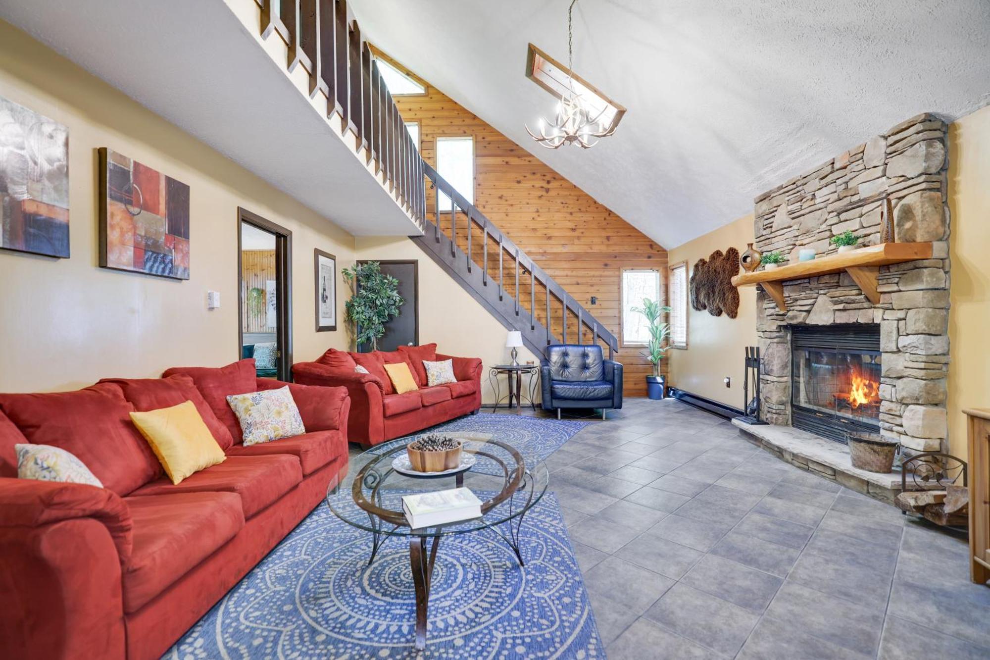 Chalet Renovated Near Casino, Camelback , Kalahari 4Bdrms Firepit Hot Tub Game Room Tobyhanna Εξωτερικό φωτογραφία