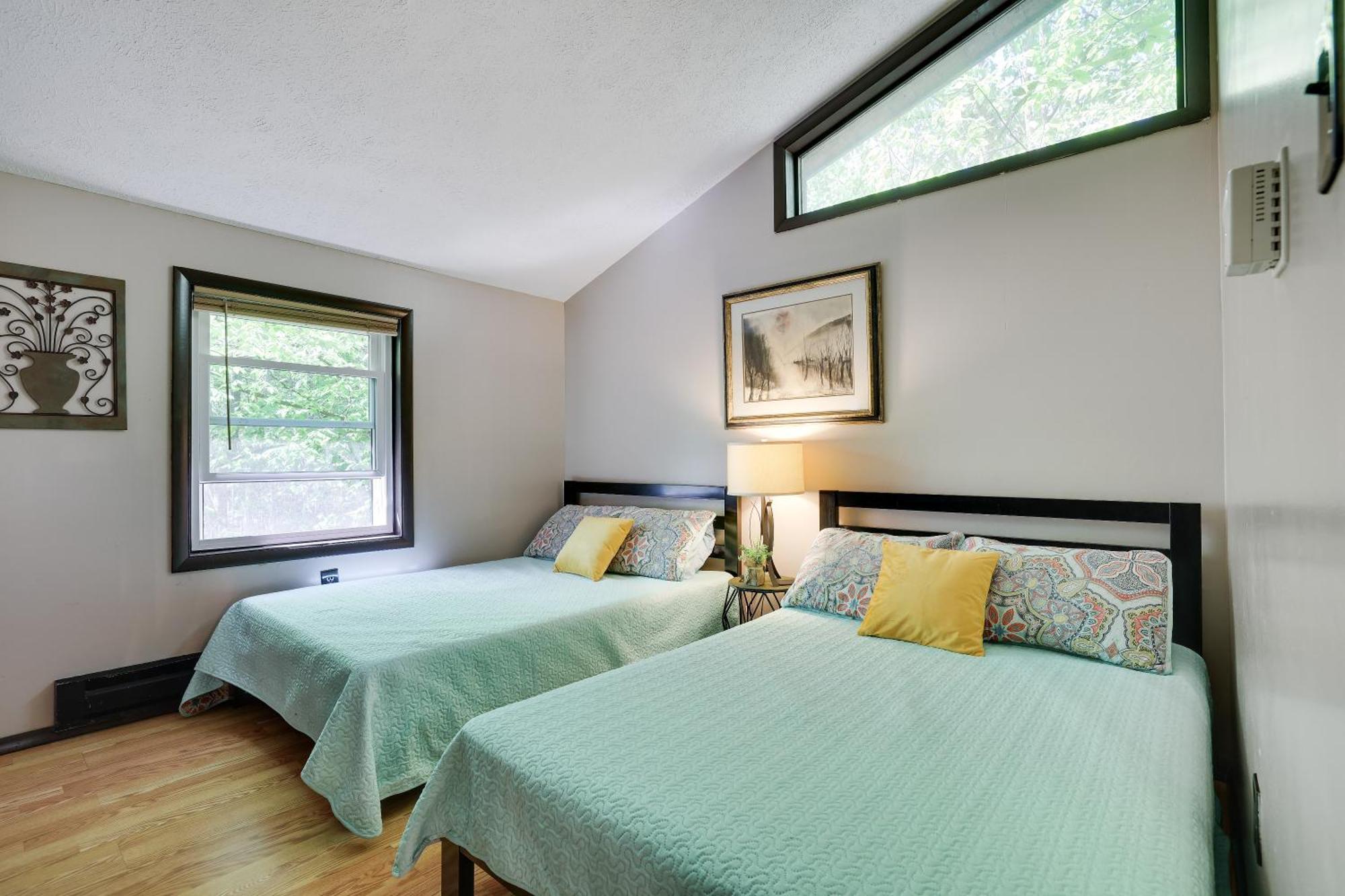Chalet Renovated Near Casino, Camelback , Kalahari 4Bdrms Firepit Hot Tub Game Room Tobyhanna Εξωτερικό φωτογραφία