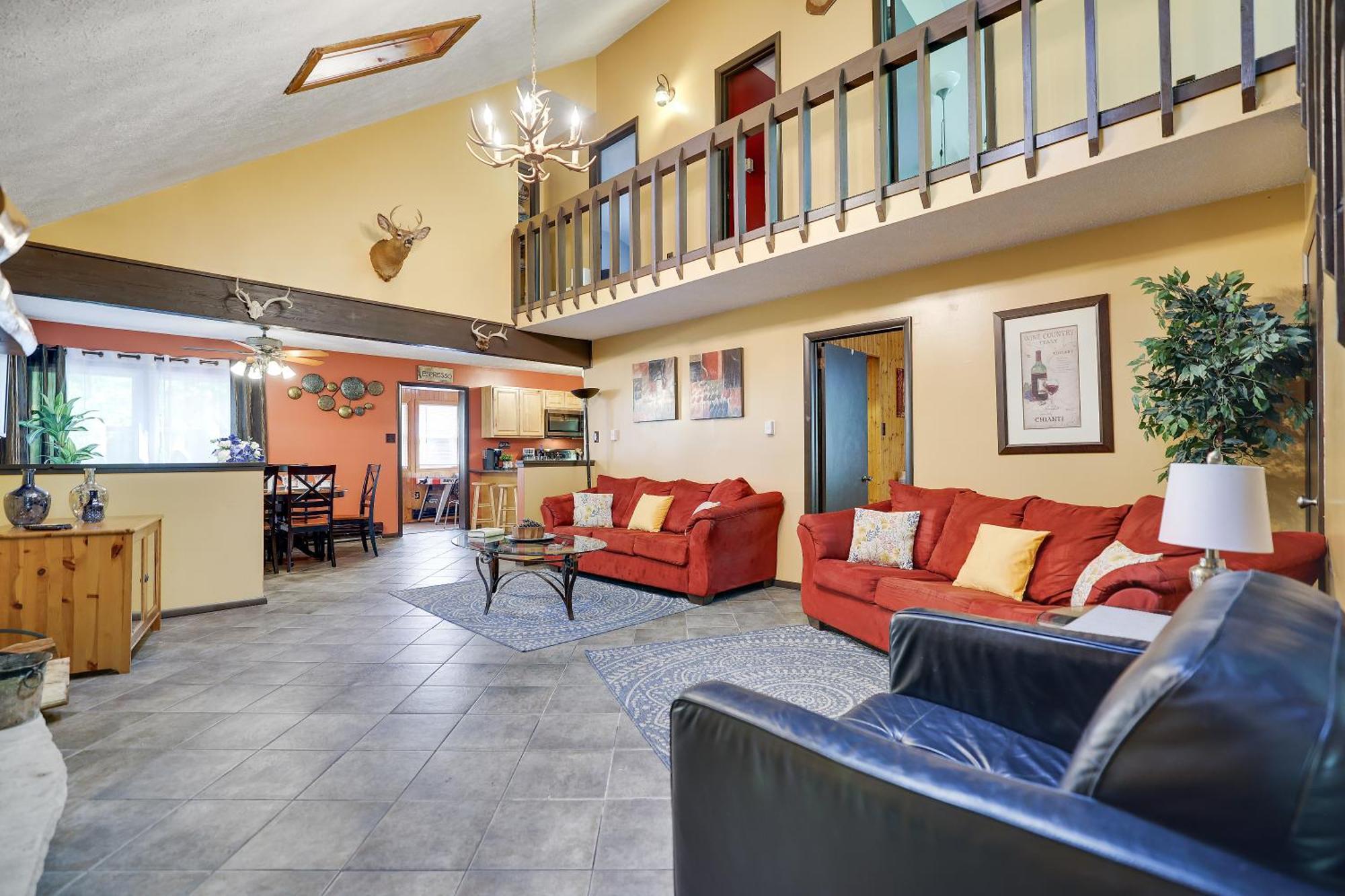 Chalet Renovated Near Casino, Camelback , Kalahari 4Bdrms Firepit Hot Tub Game Room Tobyhanna Εξωτερικό φωτογραφία